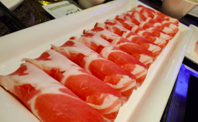 Huangcheng Laoma Hot Pot signature dishes Premium Meat Slices
Mild Sichuan Broth
Fresh Vegetable Platters